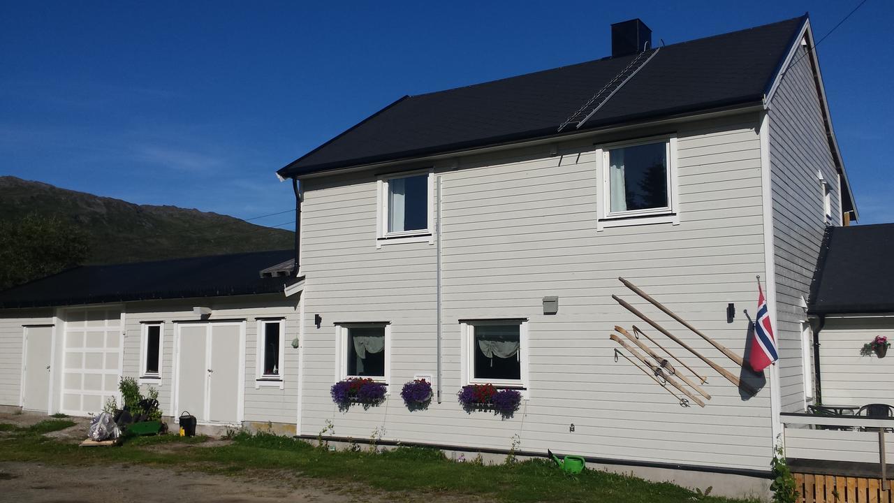 Utsikten Feriehus I Bakkeby Экстерьер фото